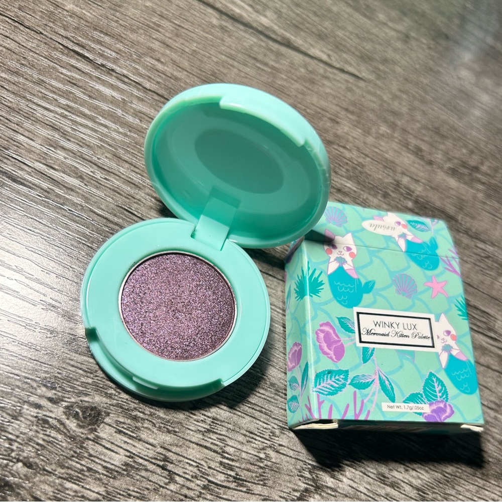 Winky Lux | Mermaid Kitten Single Eyeshadow | URSULA